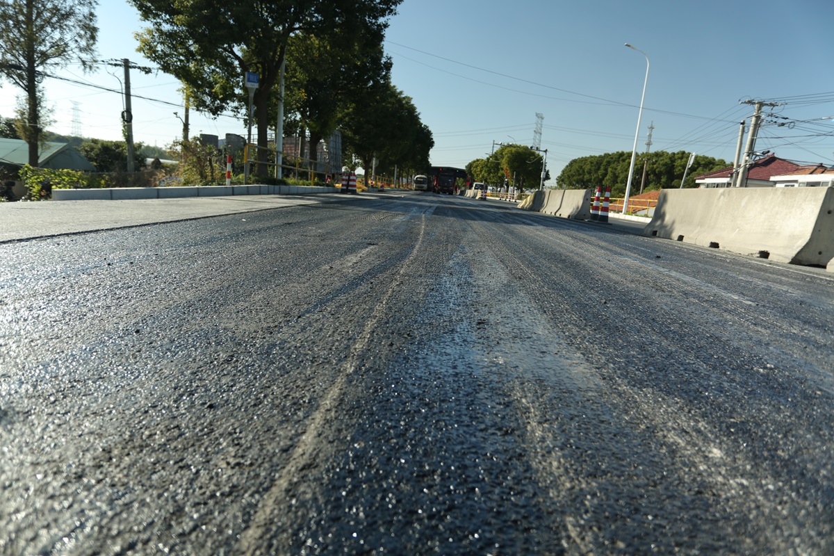 道路路面施工